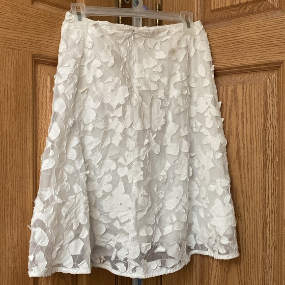 Appliqué patch skirt. - Picture 2 of 7